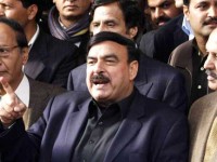 Sheikh Rasheed, Chaudhry Brothers prevented from meeting Qadri