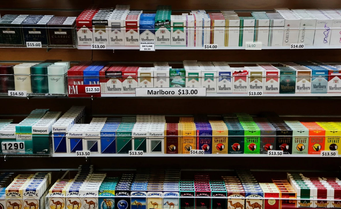 New France Law to Enforce Same Looking Cigarette Packs
