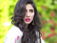 Cat Woman Gives Up: Mahira Khan Apologizes to Shiv Sainiks