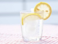 5 Reasons Why You Should Be Drinking Lemon Water