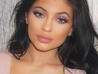 Kylie Jenner Launches Online Lip Kit Line Kylie Cosmetics