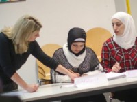 Women take part in an integration course in Mainz, Rhineland-Palatinate. Photo: DPA