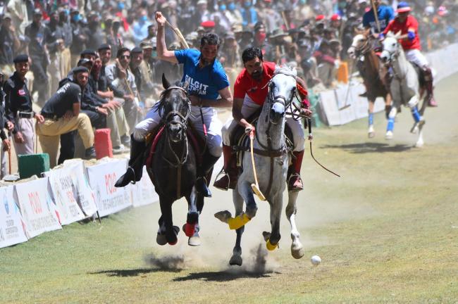 Chitral Team-A wins Polo final of three-day Shandoor festival